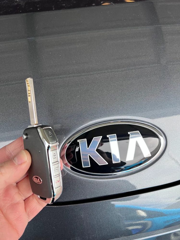 Kia flip key cut by S.E.L Locksmith